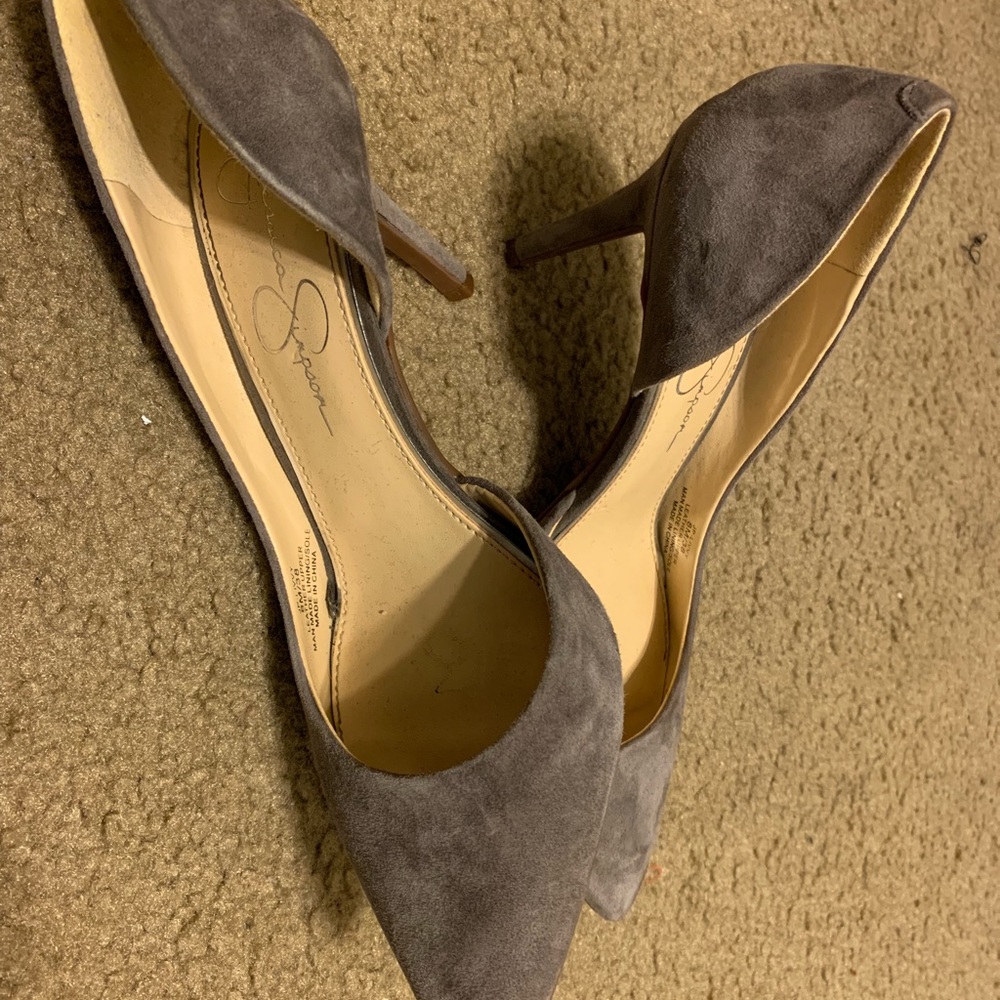 Grey Pumps